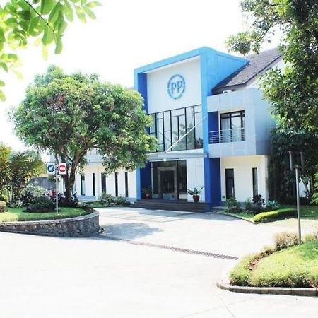 Pp University Cisarua Esterno foto
