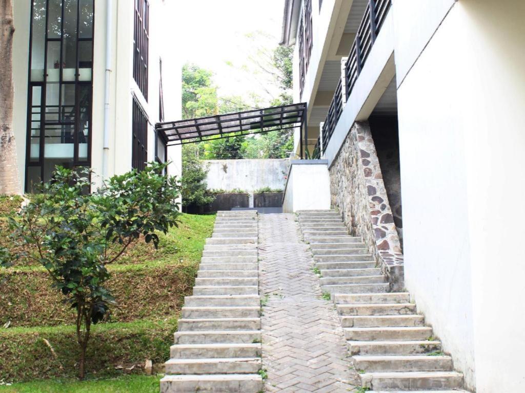 Pp University Cisarua Esterno foto