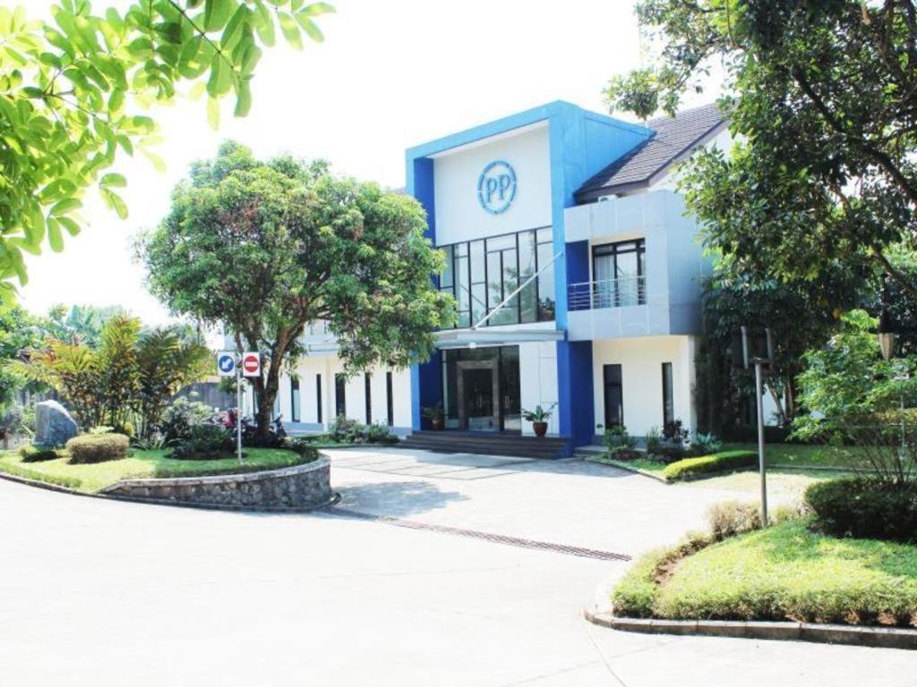 Pp University Cisarua Esterno foto